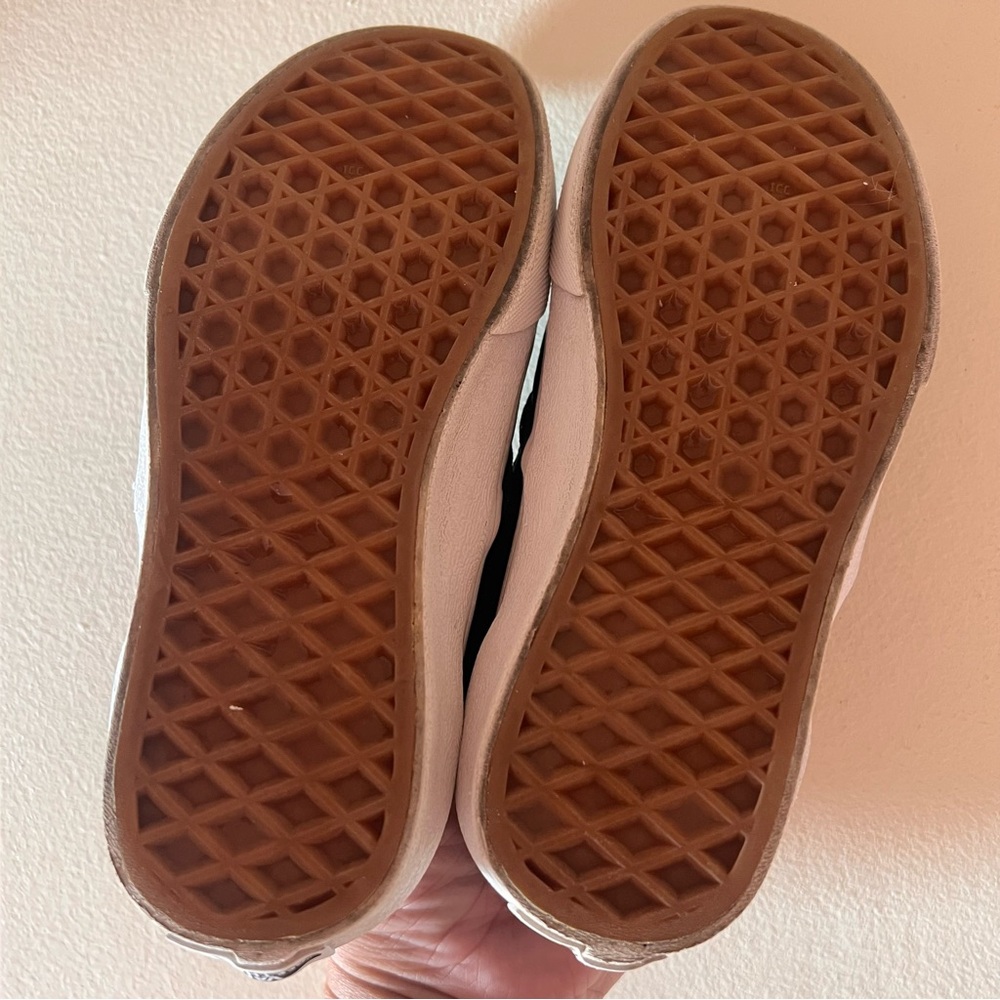 Vans - Picture 6 of 6